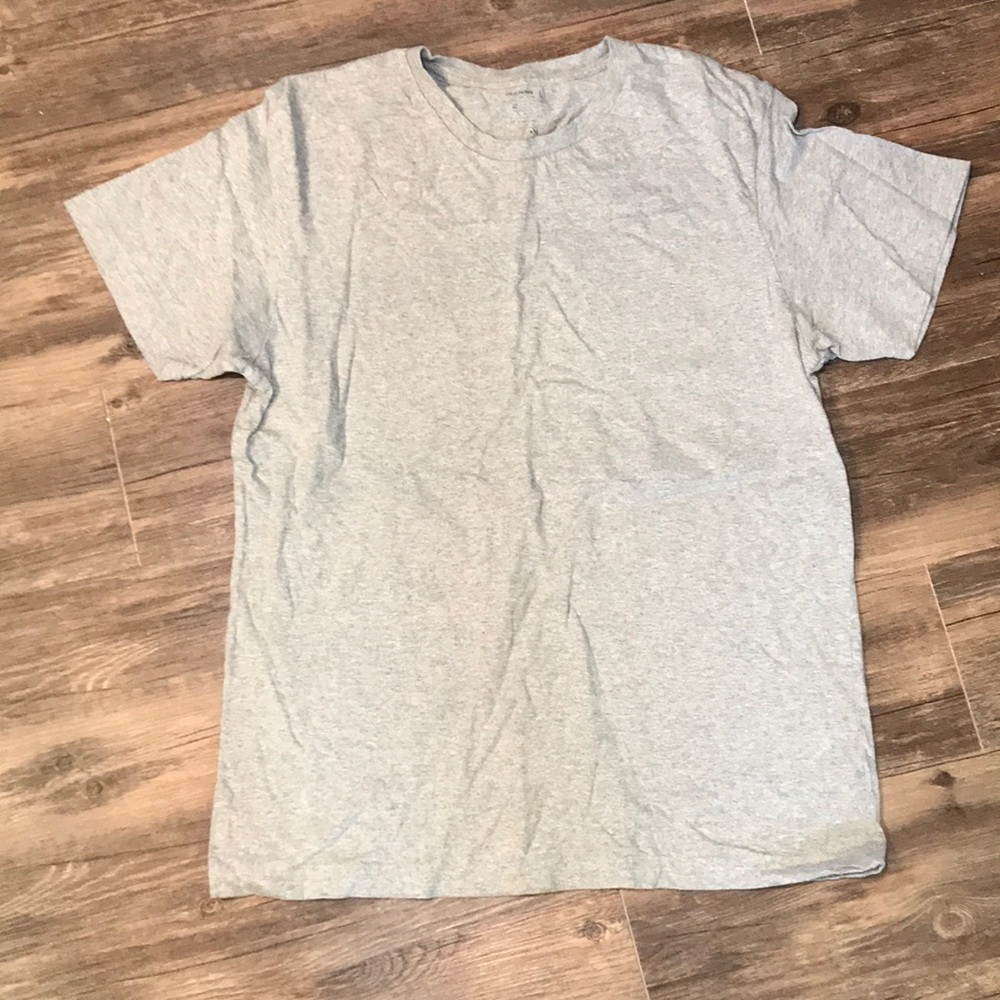 Old navy gray tee